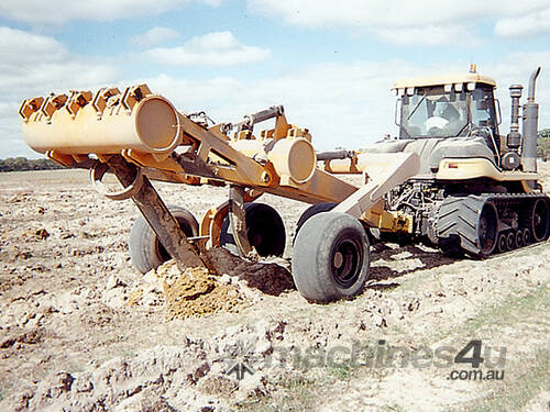 caption Savannah 1402 Soil Conditioner