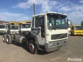 2006 Volvo FL6 - picture7' - Click to enlarge