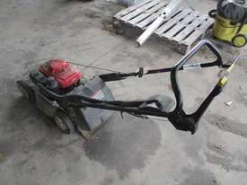 Honda Mower - picture2' - Click to enlarge
