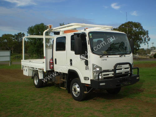 Isuzu NPS300 Tray Truck