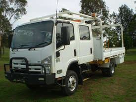 Isuzu NPS300 Tray Truck - picture1' - Click to enlarge