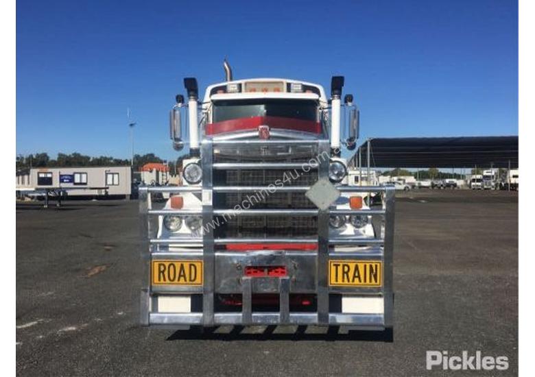 caption 2012 Kenworth C509