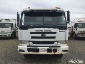 2005 Nissan UD CW385 - picture1' - Click to enlarge