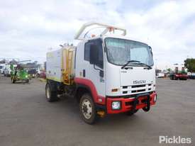 2014 Isuzu FSS550 - picture0' - Click to enlarge
