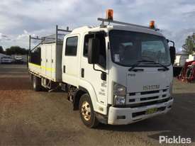2009 Isuzu FRR500 - picture0' - Click to enlarge
