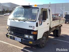 1990 Toyota Dyna - picture2' - Click to enlarge