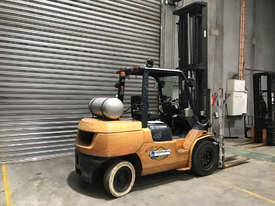 Toyota  02-7FG40 LPG / Petrol Counterbalance Forklift - picture1' - Click to enlarge