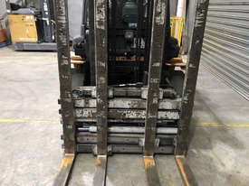 Toyota  02-7FG40 LPG / Petrol Counterbalance Forklift - picture2' - Click to enlarge