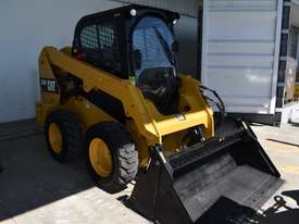 CATERPILLAR 236DLRC Skid Steer Loaders - picture0' - Click to enlarge