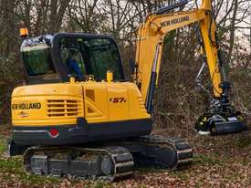 NEW HOLLAND E57C COMPACT EXCAVATOR - picture0' - Click to enlarge