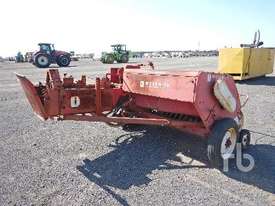 MCCORMICK INTERNATIONAL B47 Baler - picture1' - Click to enlarge