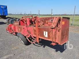 MCCORMICK INTERNATIONAL B47 Baler - picture2' - Click to enlarge