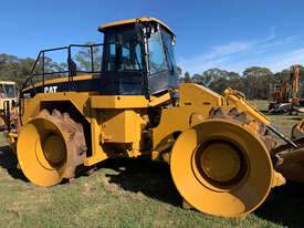 Caterpillar 826G Compactor Roller/Compacting - picture1' - Click to enlarge