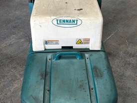 Tennant 3640 sweeper - picture1' - Click to enlarge