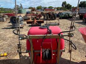 Silvan Sprayer, 400L - picture2' - Click to enlarge