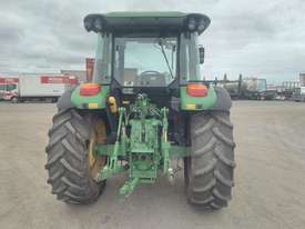 John Deere 5720 FWA - picture2' - Click to enlarge