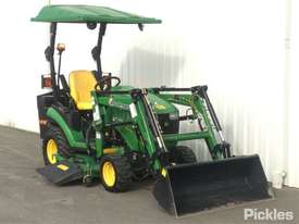 John Deere 1026R - picture0' - Click to enlarge