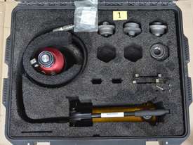 HOKE 3HPST Gyrolok Hydraulic setting tool kit in case with Enerpac pump KIT 1 - picture0' - Click to enlarge