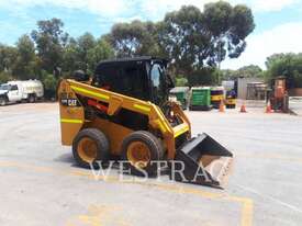 CATERPILLAR 226D Skid Steer Loaders - picture2' - Click to enlarge