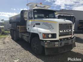 2002 Mack CH688RS - picture0' - Click to enlarge