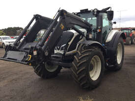 Valtra  N134V FWA/4WD Tractor - picture0' - Click to enlarge