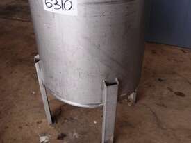 Stainless Steel Storage Tank (Vertical), Capacity: 200Lt - picture0' - Click to enlarge