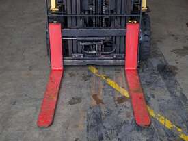 2.0T LPG Counterbalance Forklift - picture2' - Click to enlarge