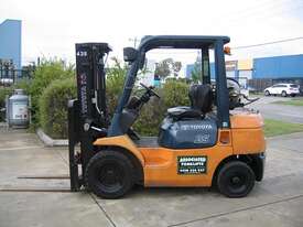 ** RENT NOW **    Toyota 2.5t LPG forklift  with Container Mast - Hire - picture0' - Click to enlarge