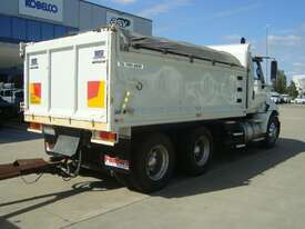 International Tipper Pro Star - picture2' - Click to enlarge