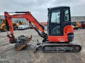 2016 KUBOTA U35 3.6T EXCAVATOR WITH FULL CABIN, HITCH, TILT BUCKET +2 BUCKETS AND RIPPER WITH 1745 H - picture1' - Click to enlarge