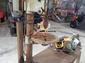 METAL TABLE WITH BENCH GRINDER & PEDESTAL DRILL - picture2' - Click to enlarge