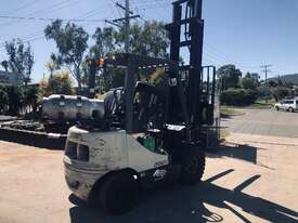 Low Hour Crown Forklift - picture1' - Click to enlarge