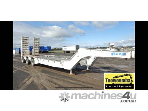 BRENTWOOD 3 row of 8 hydraulic widening low loader