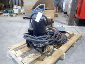 GRUNDFOS 3 PHASE SUBMERSIBLE PUMP (UNUSED) - picture0' - Click to enlarge