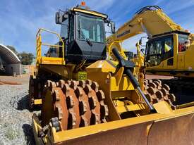 2017 CATERPILLAR 825K SOIL COMPACTOR - picture1' - Click to enlarge