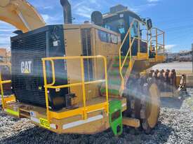 2017 CATERPILLAR 825K SOIL COMPACTOR - picture2' - Click to enlarge