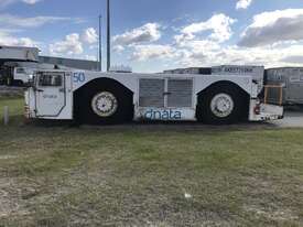 1986 Hough T500 Pushback Tractor - picture0' - Click to enlarge