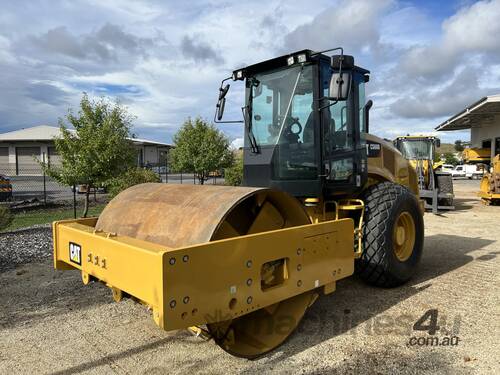 2021 Caterpillar CS66B Roller 