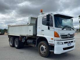 Hino FM 500 - picture0' - Click to enlarge