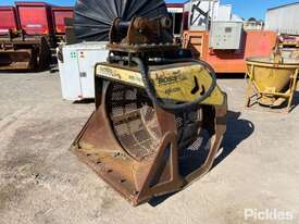 2017 Boss Attachments BRS-120S Rotary Screening Bucket - picture0' - Click to enlarge