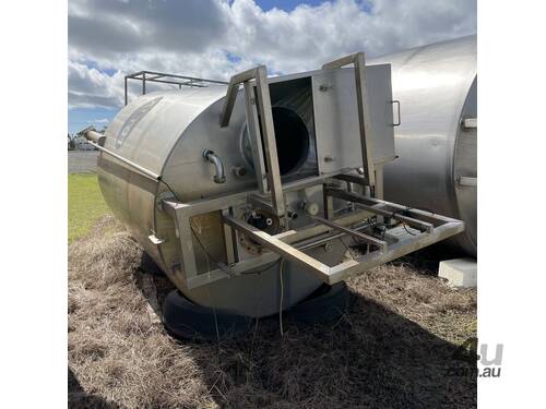 Stainless Steel Mixing Tank.