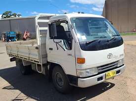 Toyota Dyna - picture0' - Click to enlarge