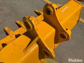 1200mm Bucket - Excavator Pick-up Dimensions - Pin Diameter: 50mm, Pin Centre: 250mm, Ear Width: 160 - picture0' - Click to enlarge