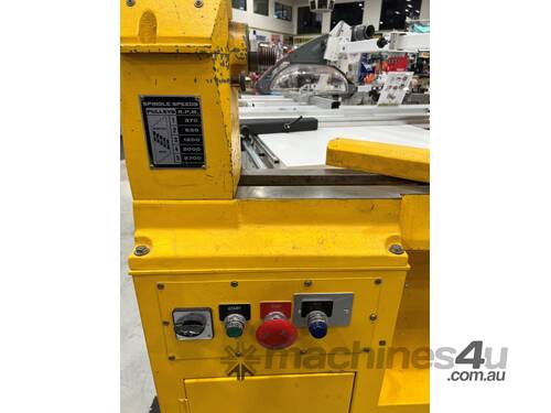 caption *Pre-Loved* Woodworking Lathe 415V MC908 by Woodfast