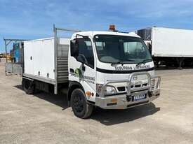 Hino Dutro - picture0' - Click to enlarge