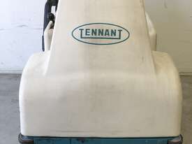 Tennant 6100 36V rider sweeper - picture0' - Click to enlarge