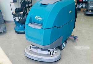 Titus PD70 Twin Pad Automatic Floor Scrubber 700mm