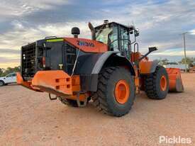 2015 Hitachi ZW310-5B - picture2' - Click to enlarge