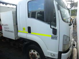 06/2012 ISUZU FS12 850 LONG SERIES 11 CAB CHASSIS WITH FLOCON ASPHALT TRUCK - picture0' - Click to enlarge