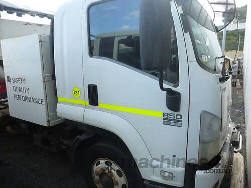 06/2012 ISUZU FS12 850 LONG SERIES 11 CAB CHASSIS WITH FLOCON ASPHALT TRUCK